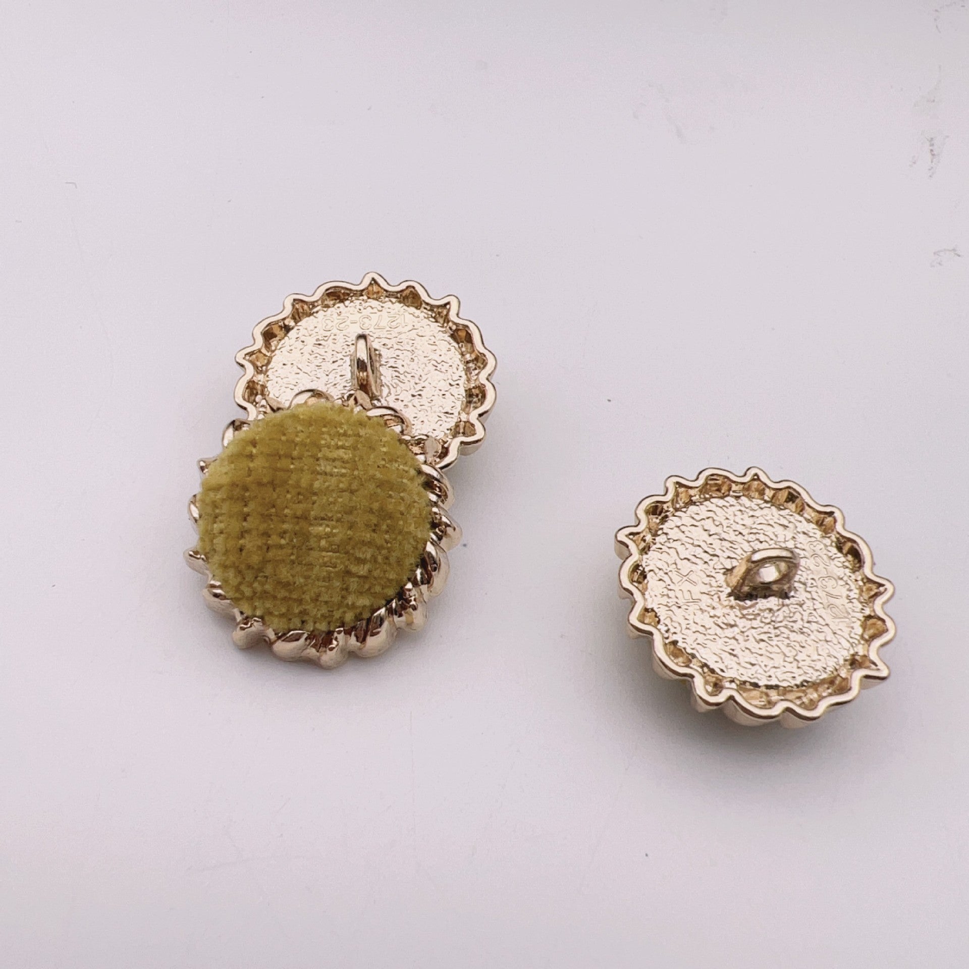 25mm Fløyelsstoff Runde Gear Metallknapper 50 Pakke