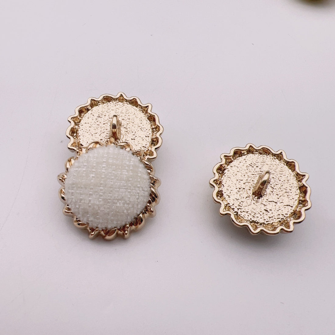 25mm Fløyelsstoff Runde Gear Metallknapper 50 Pakke