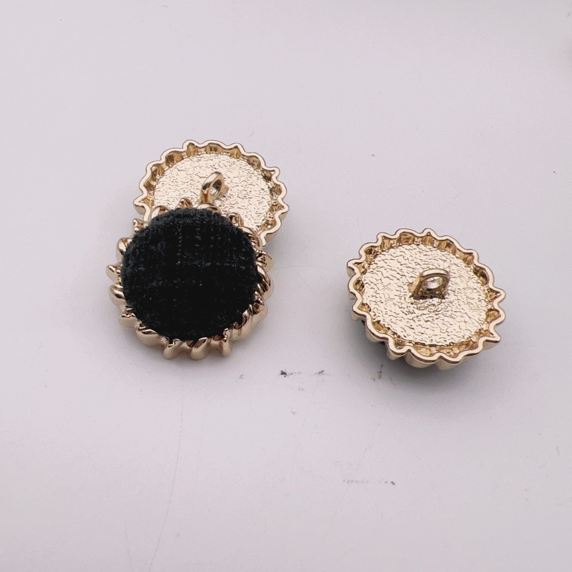 25mm Fløyelsstoff Runde Gear Metallknapper 50 Pakke