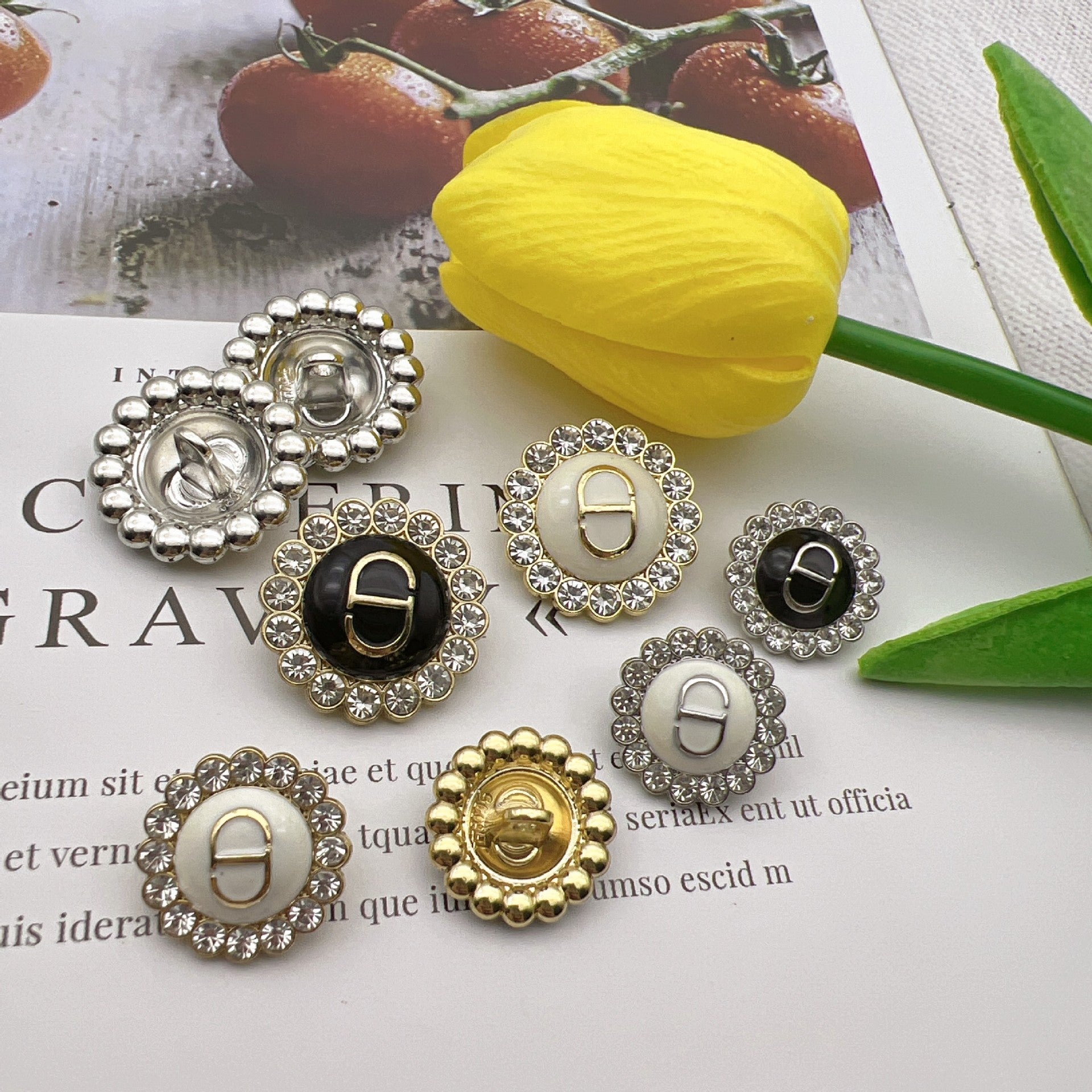17.5/23mm Krajkové kovové knoflíky s diamantovým zdobením 50 ks