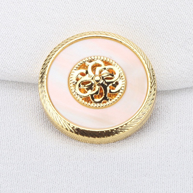 Kuldse relvavärvi vaigust metallnööbid kašmiirmantlitele 10 tk