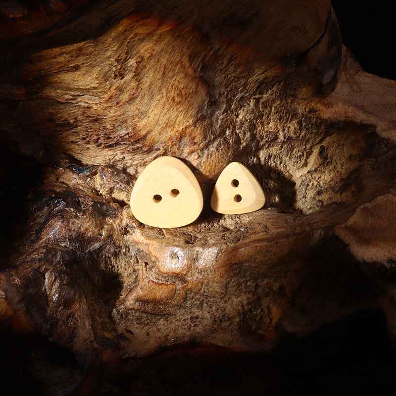 Natural Color Triangular 2 Hole Poplar Wood Buttons for Children's Coat Decoration 40pcs - Lots of Buttons