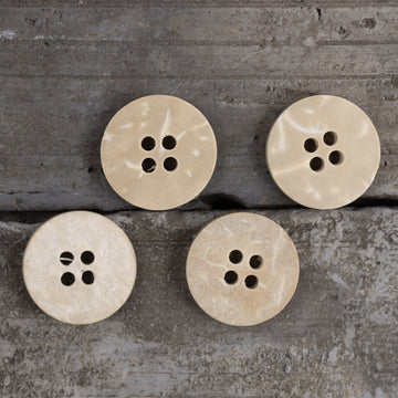 18-44L Off-White Nuci de Cocos Vintage Butoane Plate cu Două Găuri Pachet de 40