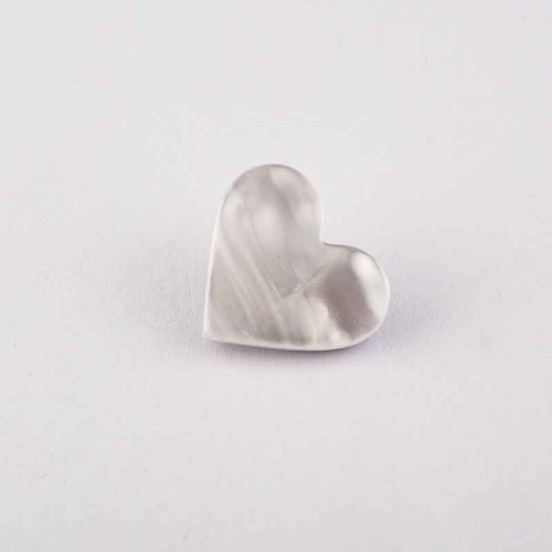 17mm 23mm Classic Black White Flat Heart Buttons with Metal Shank 30pcs