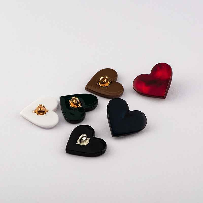 17mm 23mm Classic Black White Flat Heart Buttons with Metal Shank 30pcs