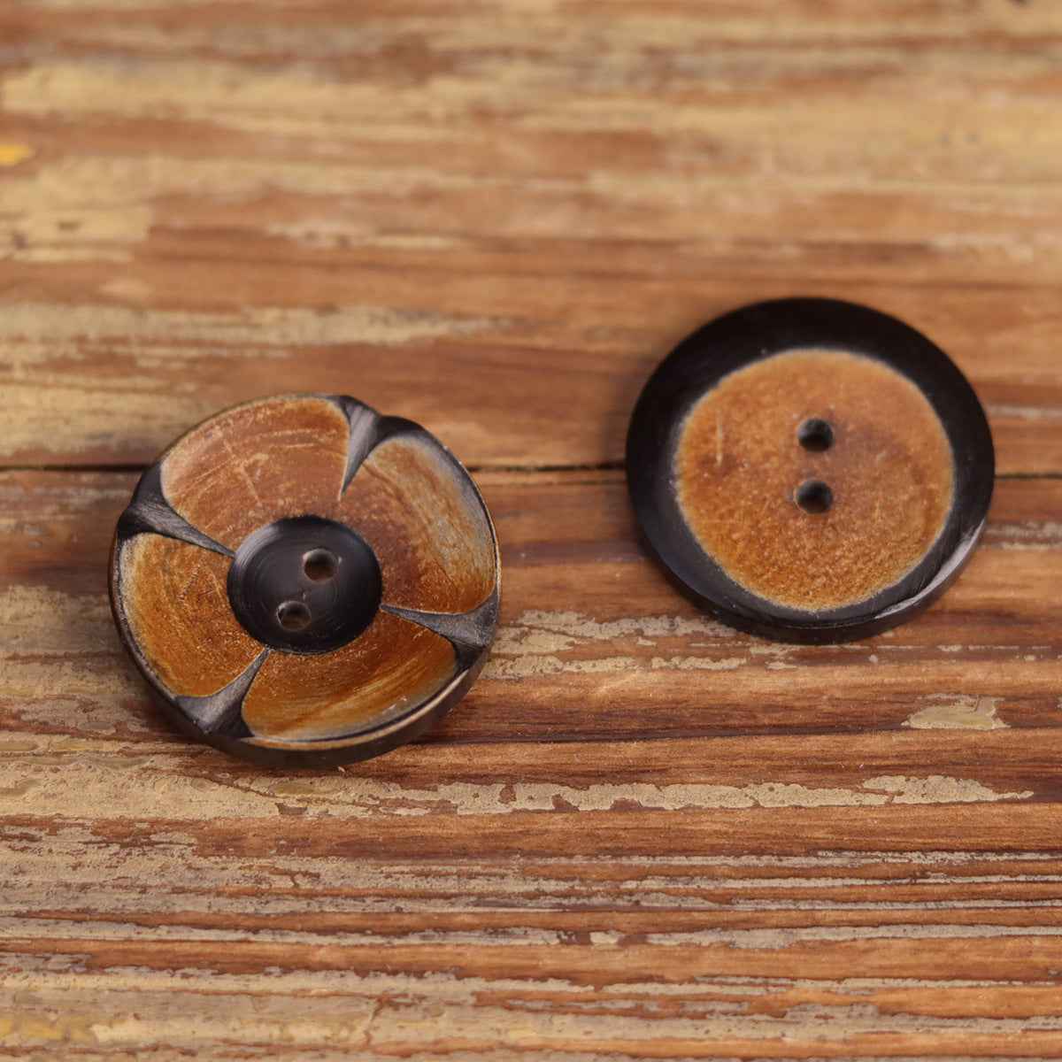 25mm Round 2-Hole Mustard Yellow Hand-Carved Floral Horn Buttons 10 Pack
