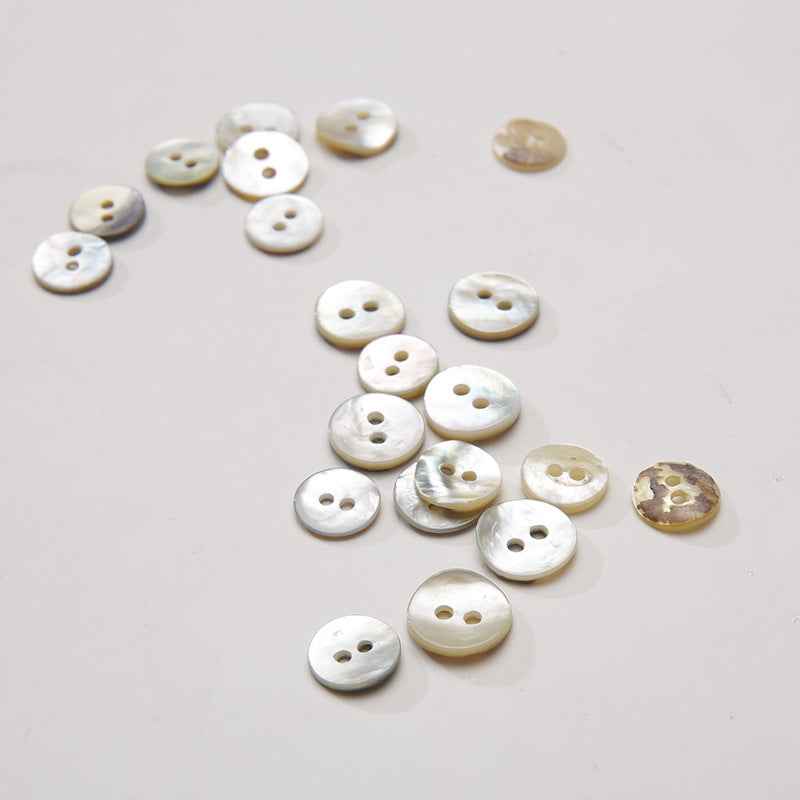 2-Hole Round Mother-of-Pearl Shell Buttons for Blouses, Sweaters 100 Pack