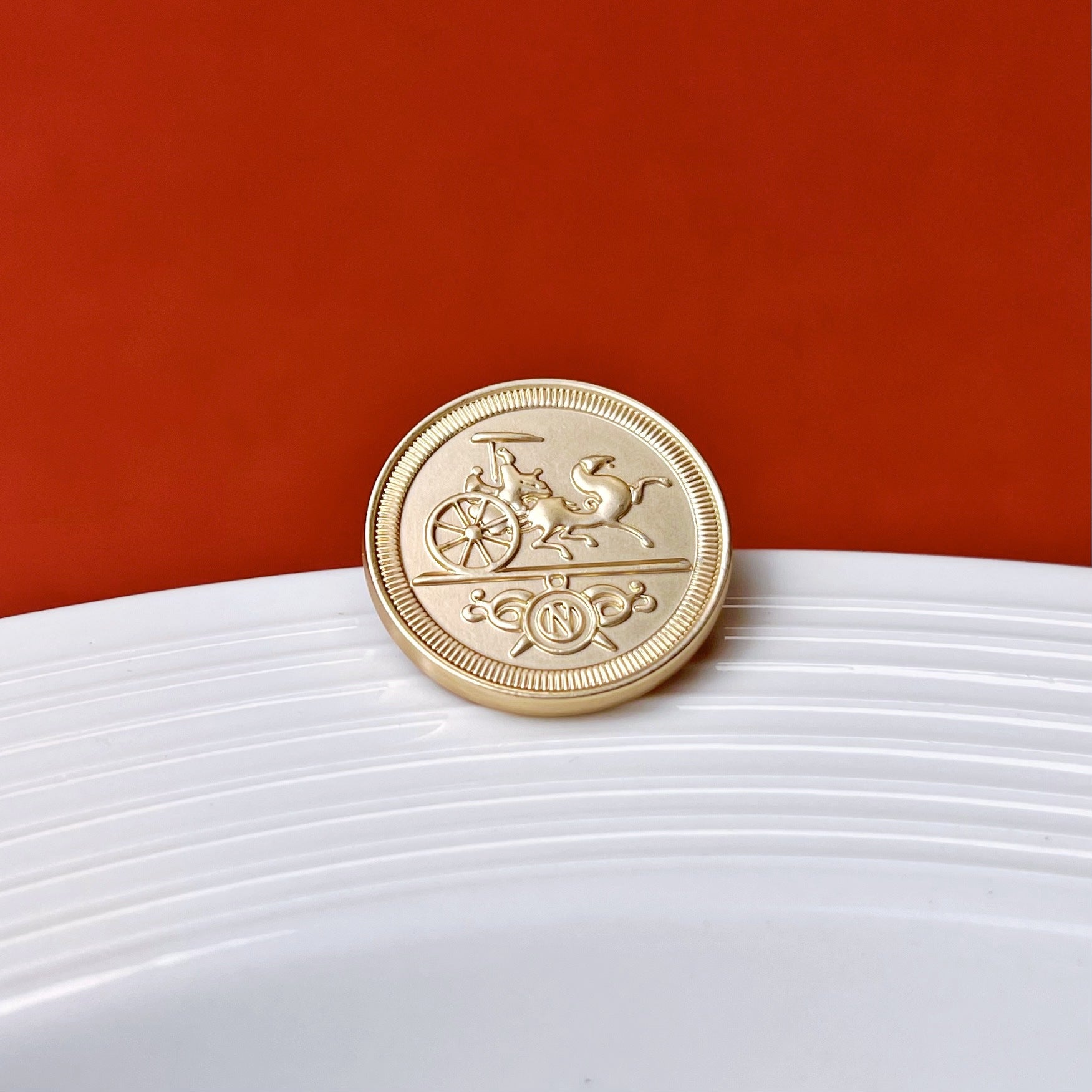 Butoane metalice rotunde cu model embosat, aur mat 15/25MM, 20 bucăți