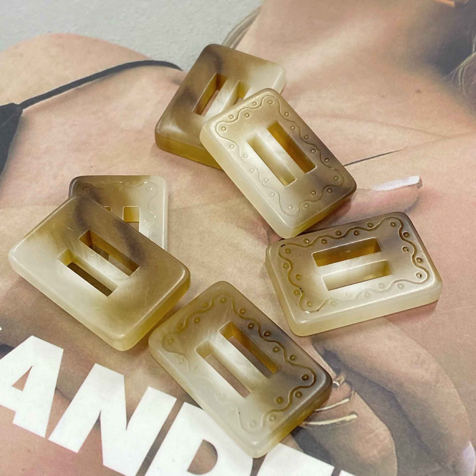 4.3cm Rectangular Resin 2-Hole Buckle Buttons 10pcs