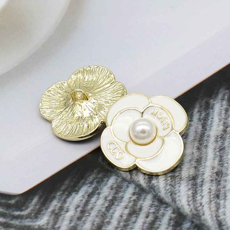 Pearl Petal Metal Shank Buttons – Black/White | 60pcs Mixed Sizes