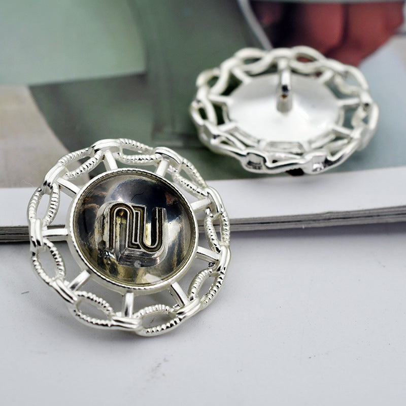 Butoane cu tijă metalică literă M de 18/23mm pentru costume și paltoane 10 bucăți