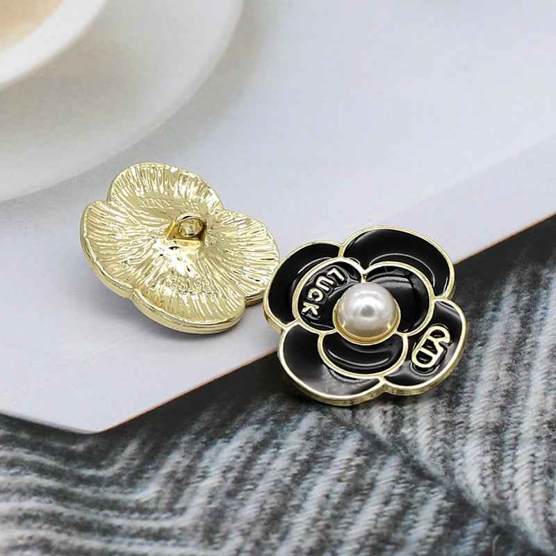 Pearl Petal Metal Shank Buttons – Black/White | 60pcs Mixed Sizes