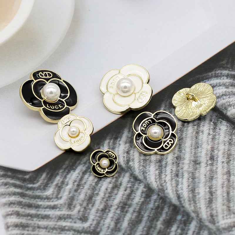 Pearl Petal Metal Shank Buttons – Black/White | 60pcs Mixed Sizes