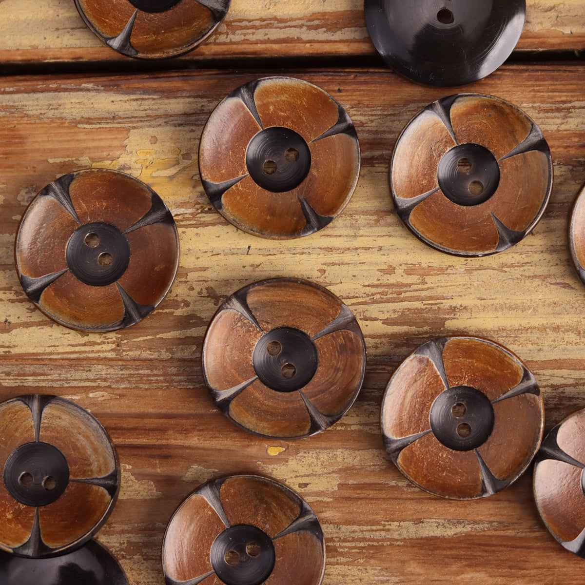 25mm Round 2-Hole Mustard Yellow Hand-Carved Floral Horn Buttons 10 Pack