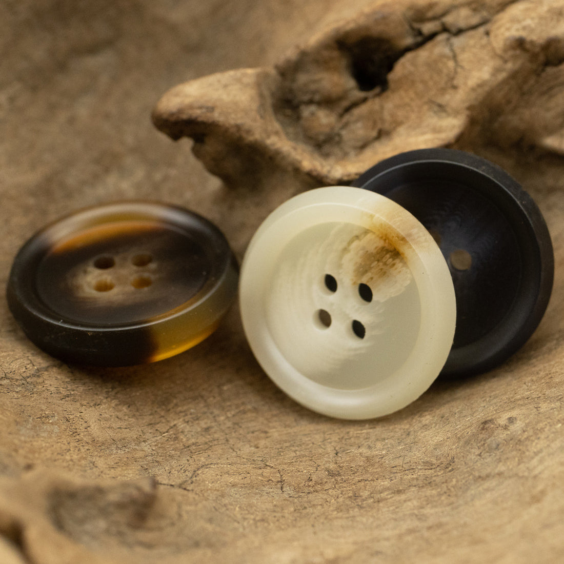 Tortoiseshell-Toned Double-Sided Resin Flat Buttons 20 Pack - Lots of Buttons