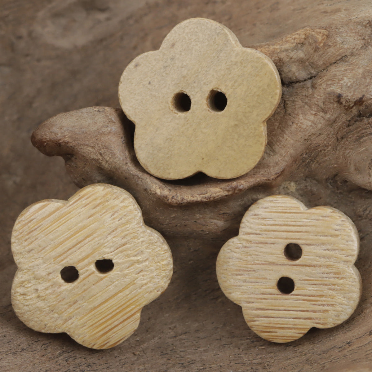 Flower-Shaped Natural Bamboo Buttons for Children's Spring Clothing 20pcs - Lots of Buttons