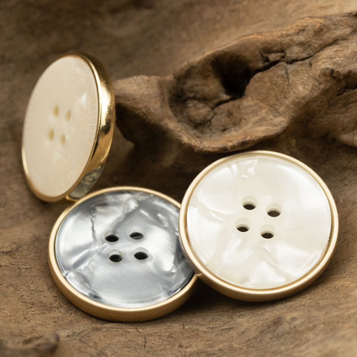 15-28mm Water Ripple White and Light Gray Resin Metal Buttons 10pcs - Lots of Buttons