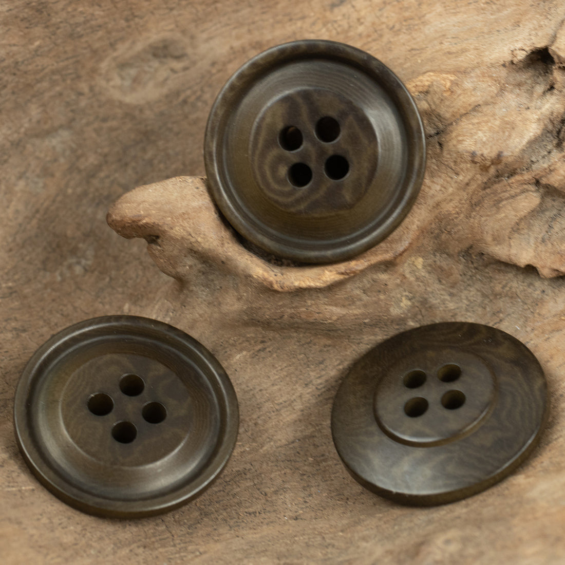 15-25mm Yellowish-Brown Natural Fruit Buttons for Cashmere Coats 10pcs - Lots of Buttons