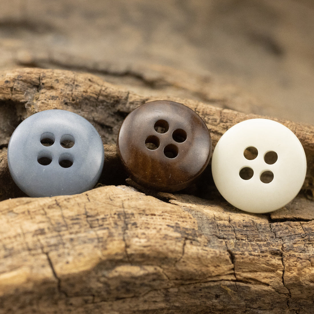 11.5mm Round Tagut Nut Buttons for Light Blue Polo Shirts -20pcs - Lots of Buttons