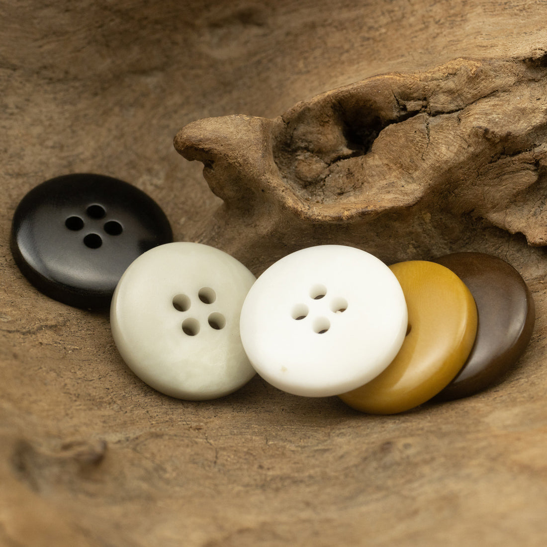 15/20mm Black White Brown Tagut Nut Corozo Buttons 10pcs - Lots of Buttons