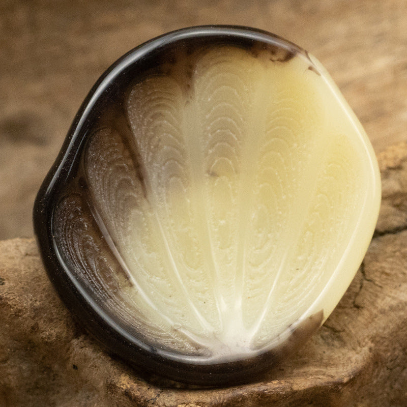 21-34mm Fan-Shaped Resin Shank Buttons with Feather Texture 10pcs - Lots of Buttons