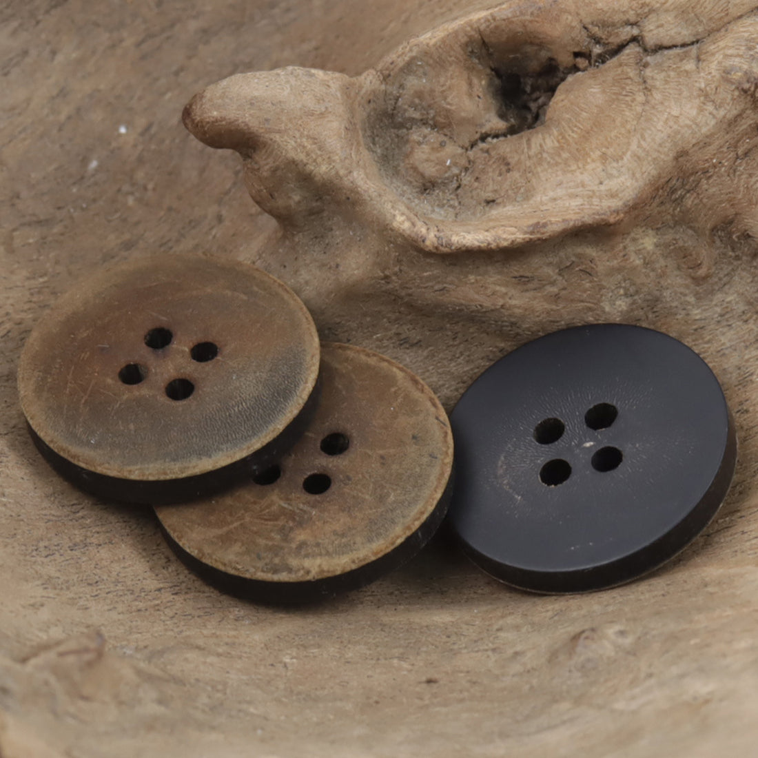 Vintage Burnt Yellowish Black Double-Sided Flat Real Horn Buttons 10pcs - Lots of Buttons