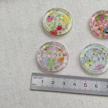 25MM Ragyogó Rózsaszín Kerek 4-lyukú Gyanta Gombok 40 Csomag