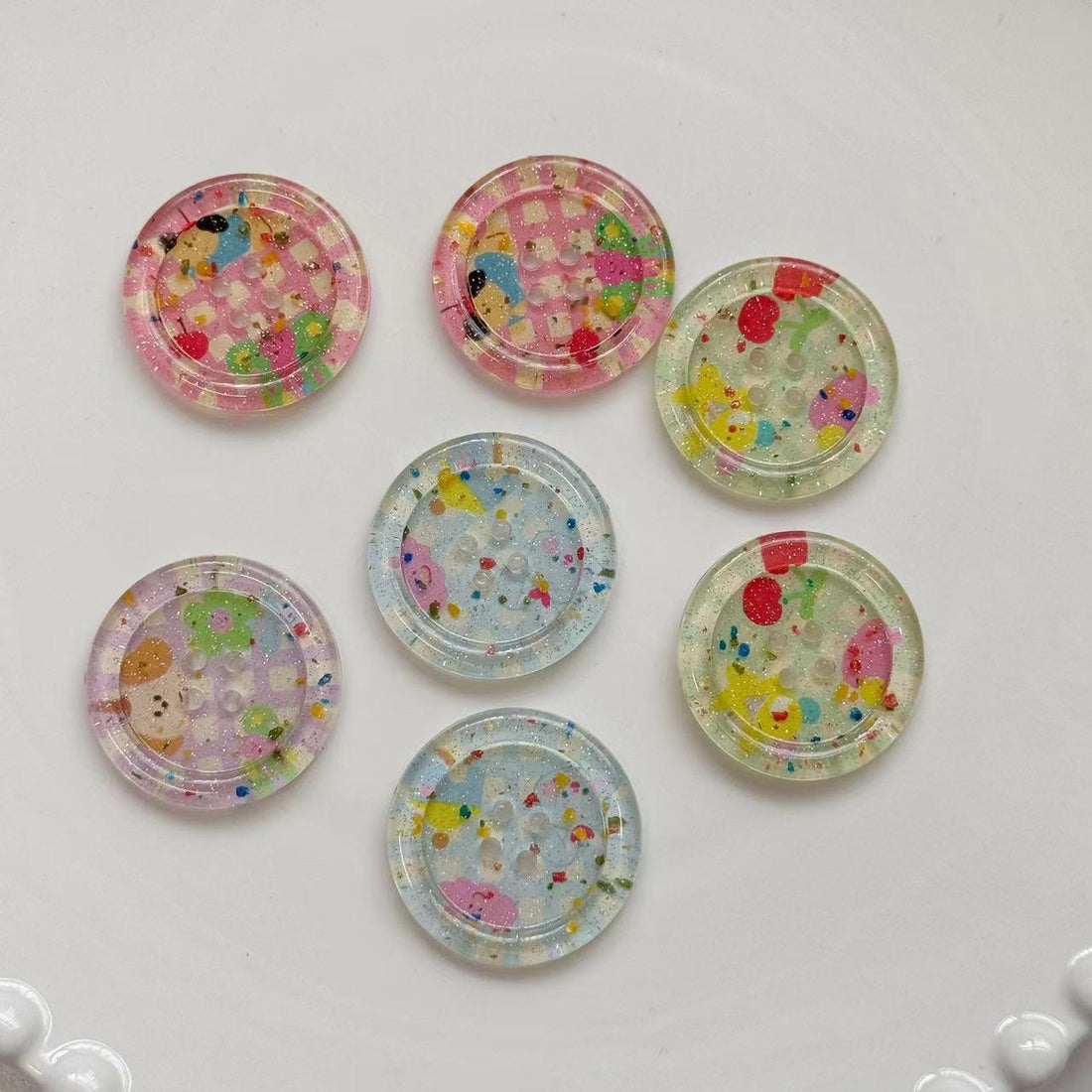 25MM Glitrende Pink Runde 4-Huls Harpiks Knapper 40 Pakke