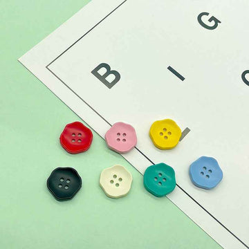 18mm Candy Cloud Flower-Shaped 4 Hole Plastic Buttons for Children's Clothing 70 Pack - Lots of Buttons