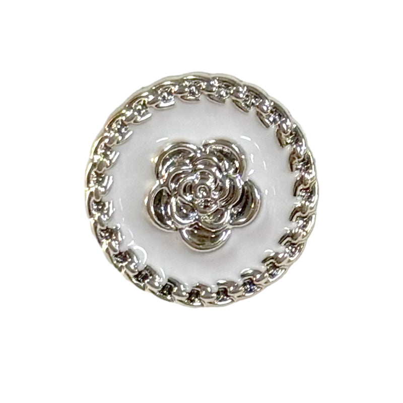 18/21mm ümmargused plastist varrega nupud hammasratta servaga kamellia mustritega 100 tk