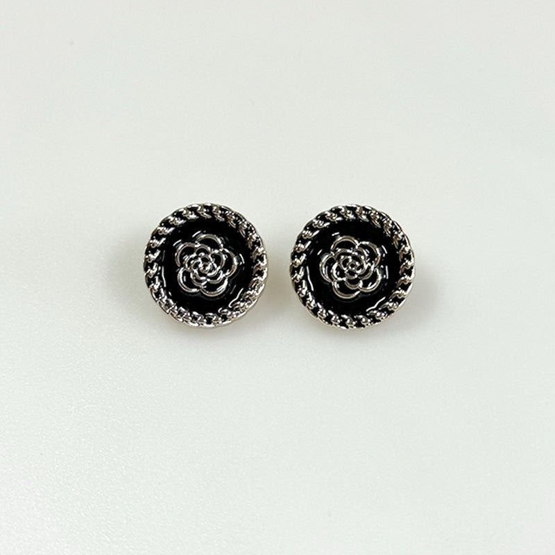 18/21mm ümmargused plastist varrega nupud hammasratta servaga kamellia mustritega 100 tk