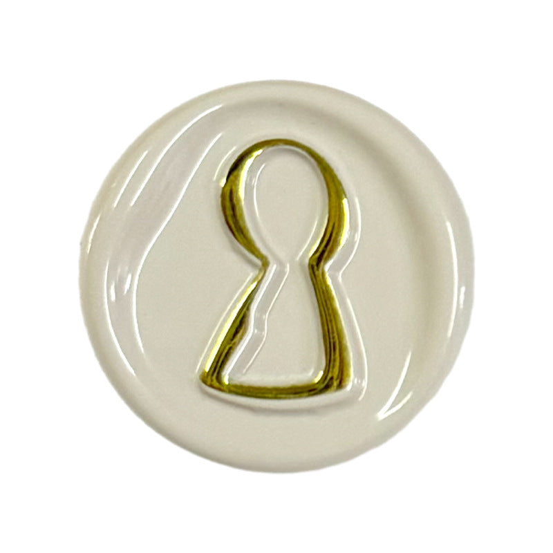 23mm Runde Metallknapper med Gullkantede Miniatyrfigurer og Skaft 50stk