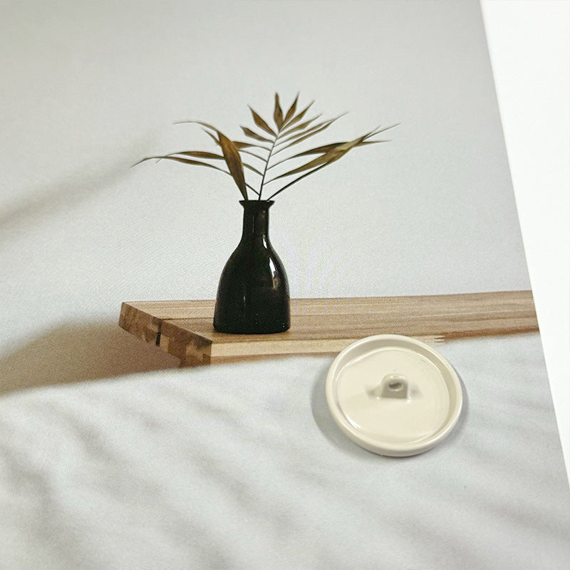 23mm Runde Metallknapper med Gullkantede Miniatyrfigurer og Skaft 50stk