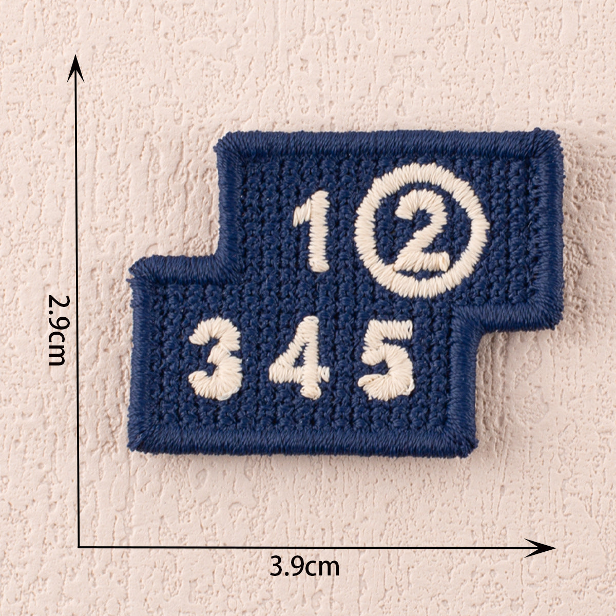 Set de 30 de patch-uri din material cu alfabet și cifre brodate integral