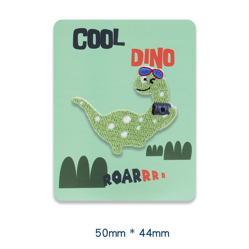 Roaring Fun: Samolepiace vyšívané nášivky s dinosaurom 4 ks