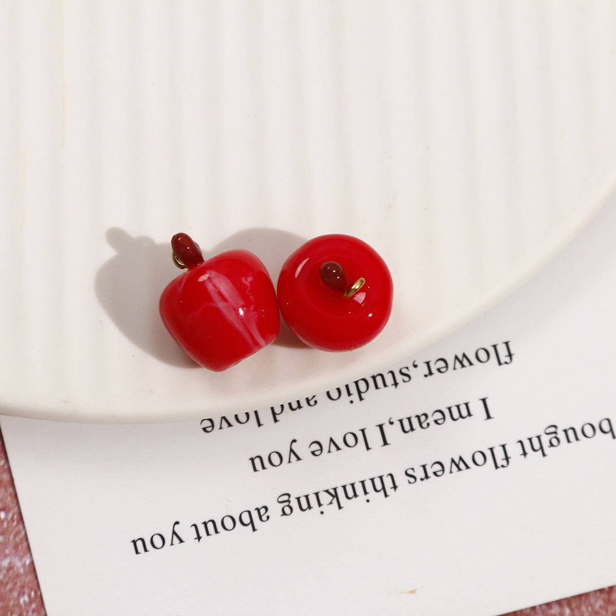 14mm Tegneserieinspirert Kunstig Frukt Juleeple Harpiks Pendel 5stk