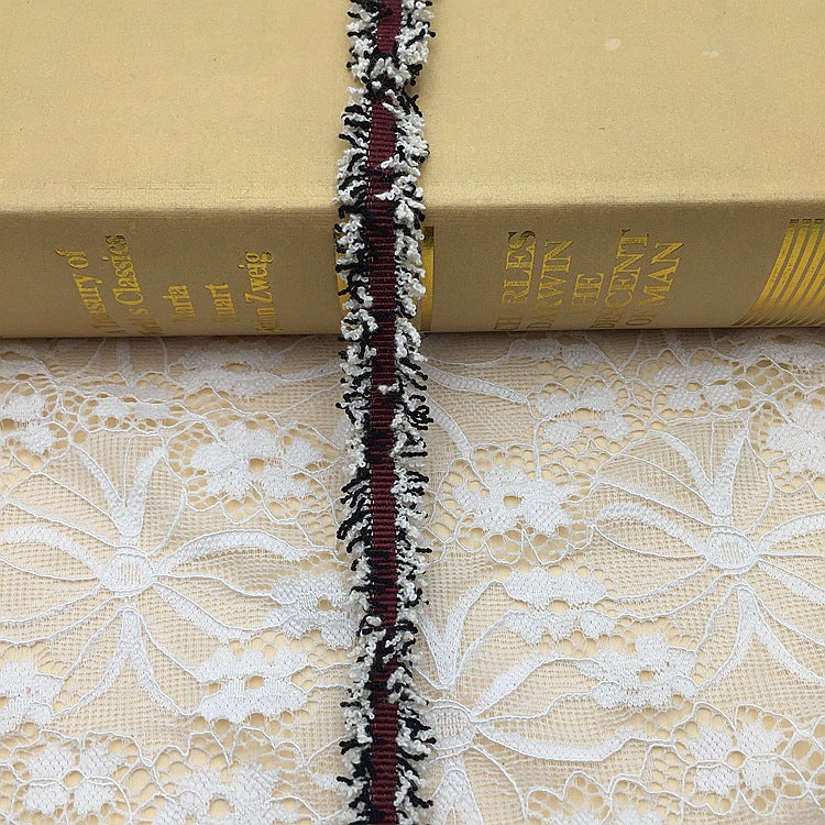 1,5 cm-es poliészter fémes rojt díszítés arany és ezüst szálakkal 20 yard