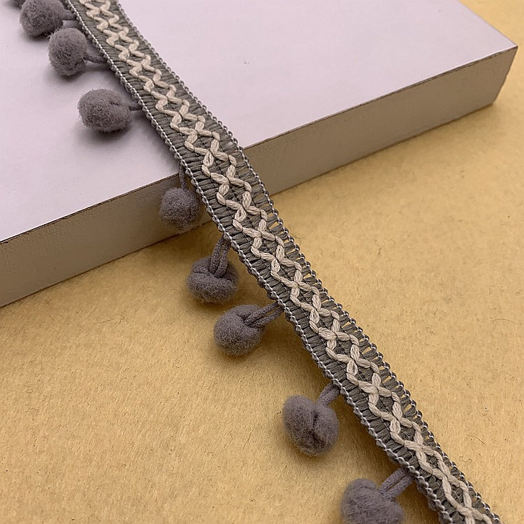 1,5 cm-es Pom-Pom dísz ruházathoz és lakberendezéshez – 10 yard