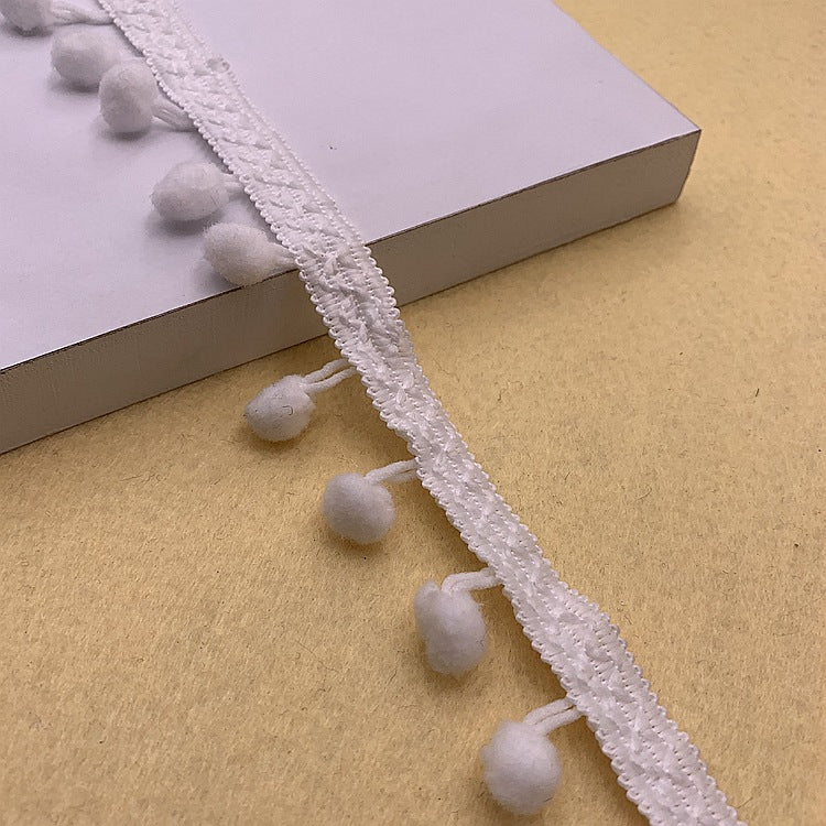 1,5 cm-es Pom-Pom dísz ruházathoz és lakberendezéshez – 10 yard