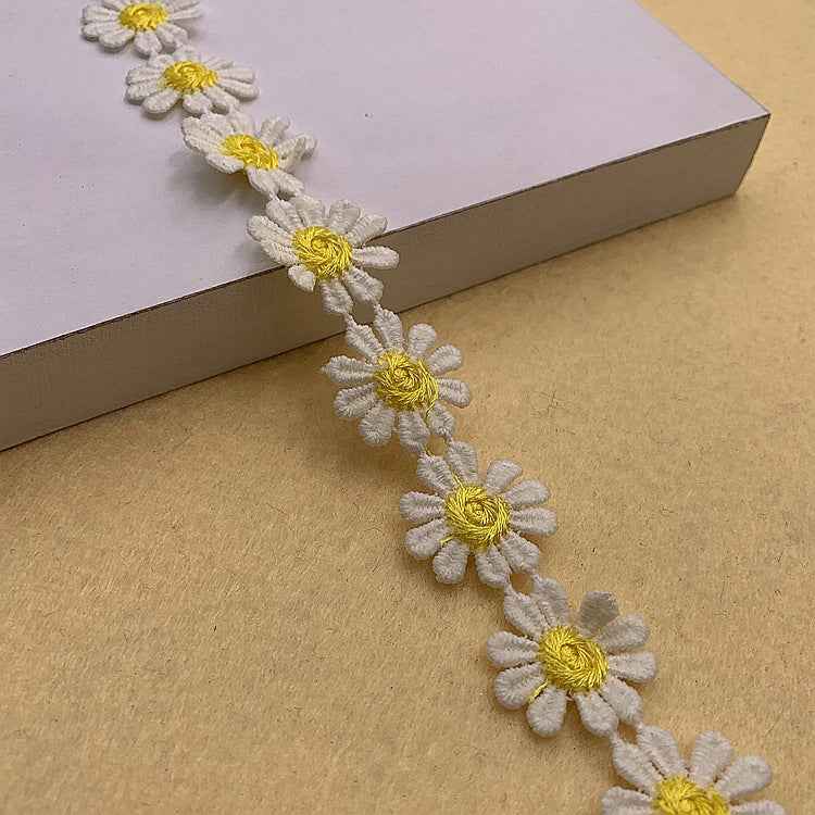 2.5CM Daisy Petal Polyester Lace Trim 15 Yards Floral DIY Craft Ribbon