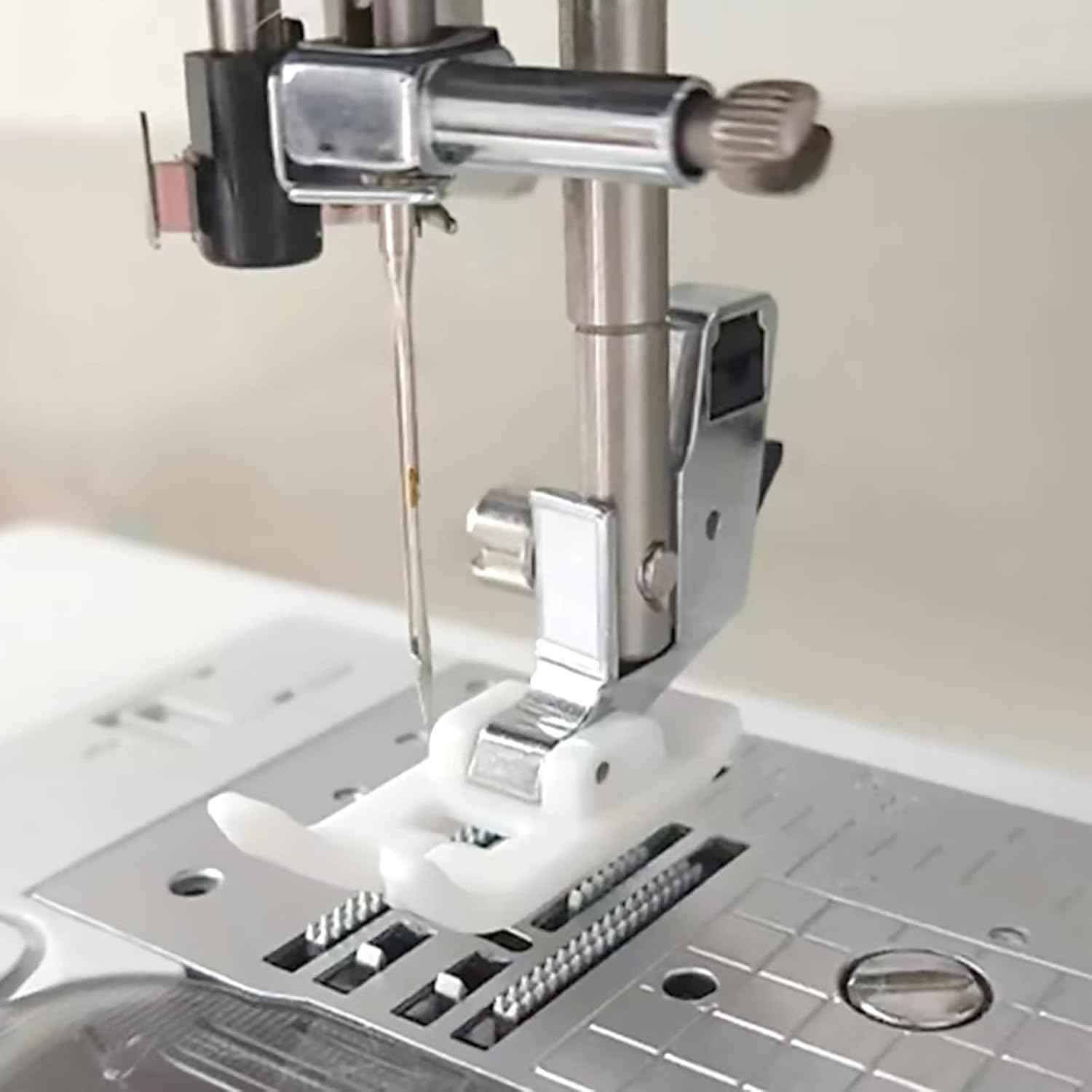 4pcs Non-Stick Zigzag Teflon Presser Foot for Low Shank Snap-On Singer