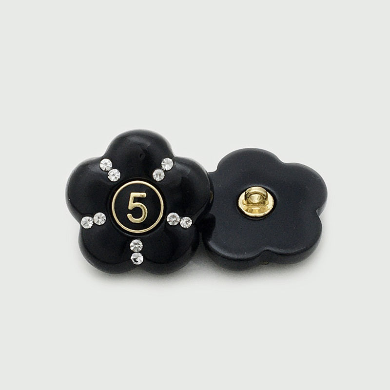 Botones de resina de diamante de flor negra y blanca número 5 de 17.5/22.5mm 12pcs