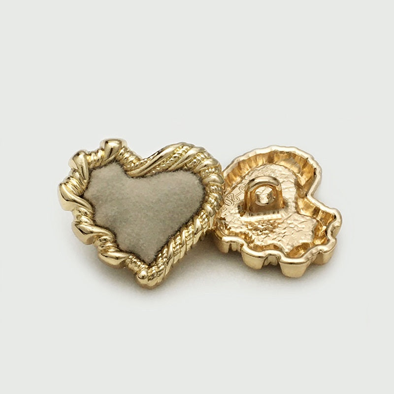 20/28/34mm Metal Heart Shaped Buttons with Colorful Velvet Surfaces 12pcs