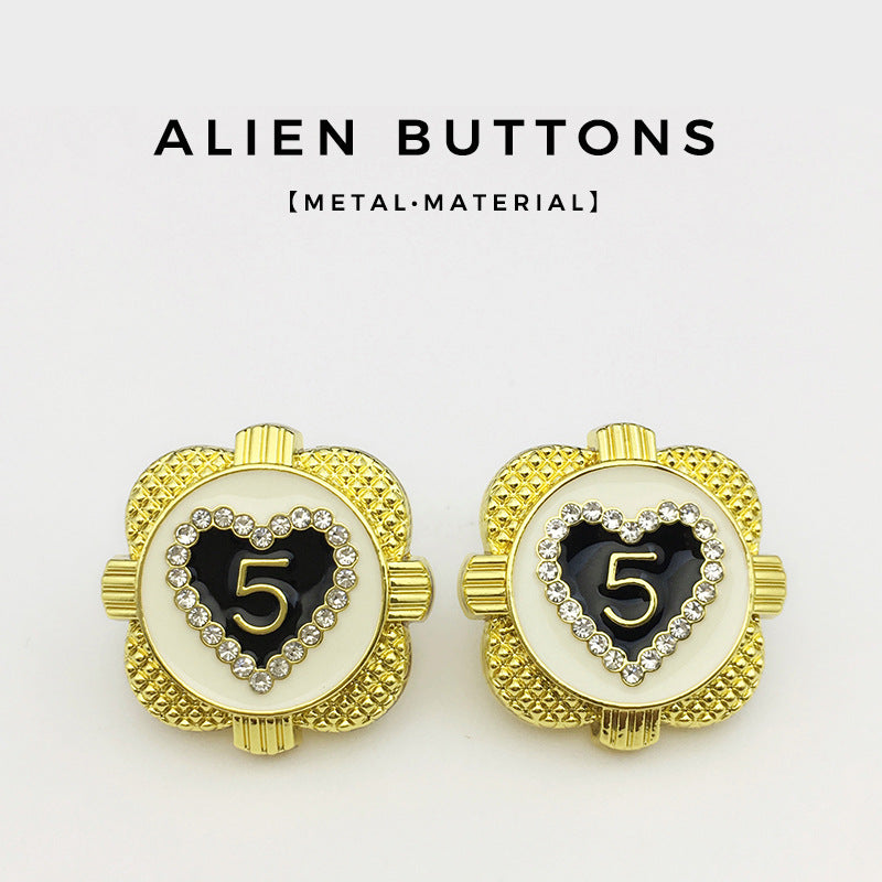 17.5/22.5mm Heart-Shaped Diamond Gold Metal Buttons 12pcs