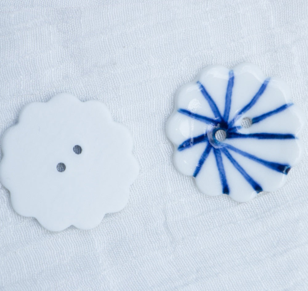 30mm Hand Painted Blue and White Ceramic Buttons for DIY Bracelets Necklaces 6pcs