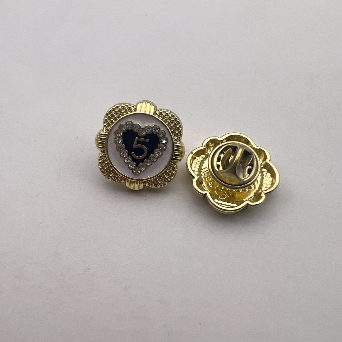 21mm Diamond Heart-Shaped Number 5 Metal Brooch 10PCS