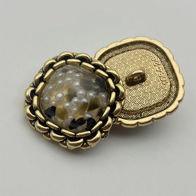 Boutons en résine ambre 28/34/40L avec bords en métal bronze, paquet de 50