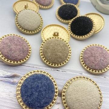 Botões de Metal com Base de Lã 25/28mm 50 Pacote (5 Cores)