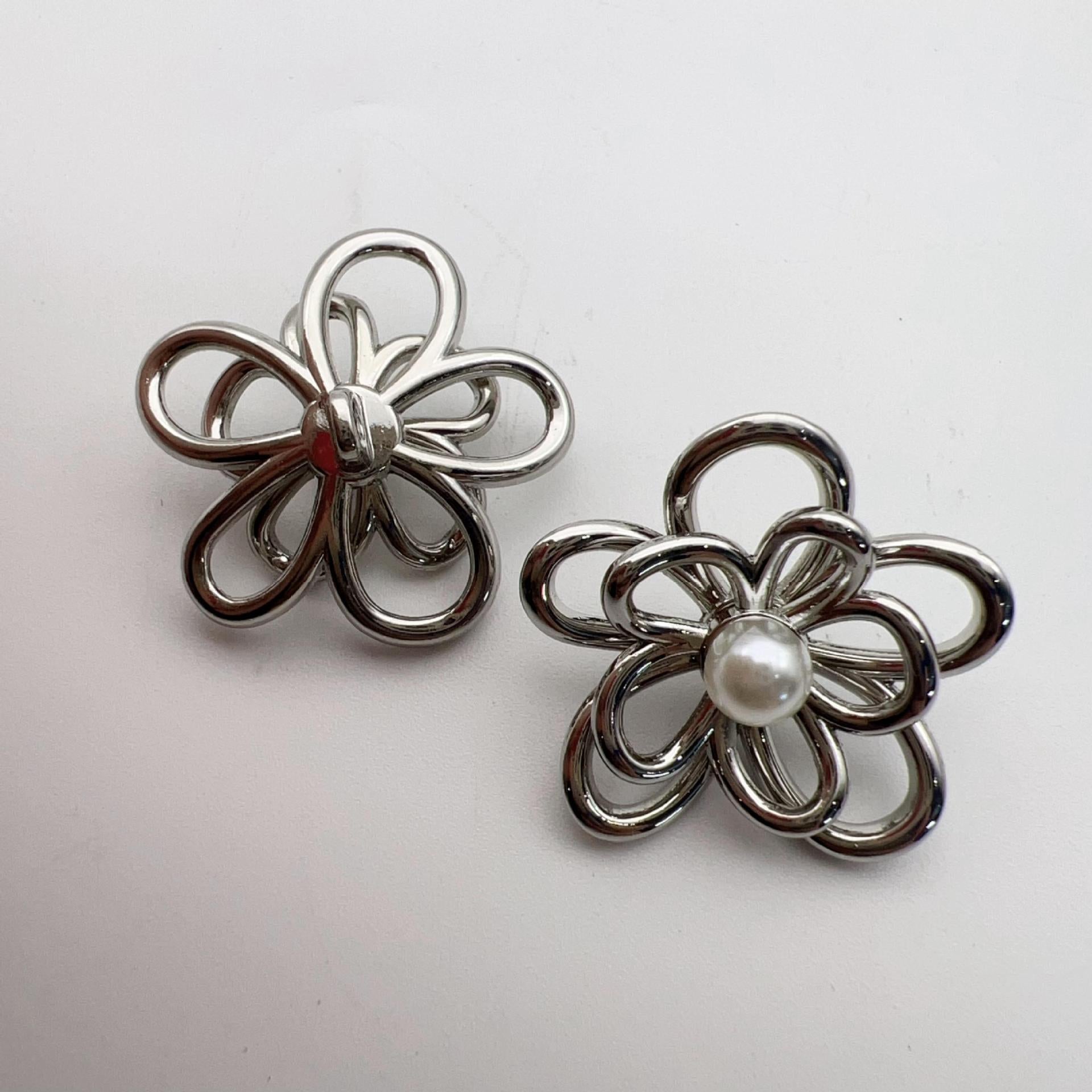Vintage Flower Hollowed Pearl Metal Shank Buttons 50 Pack