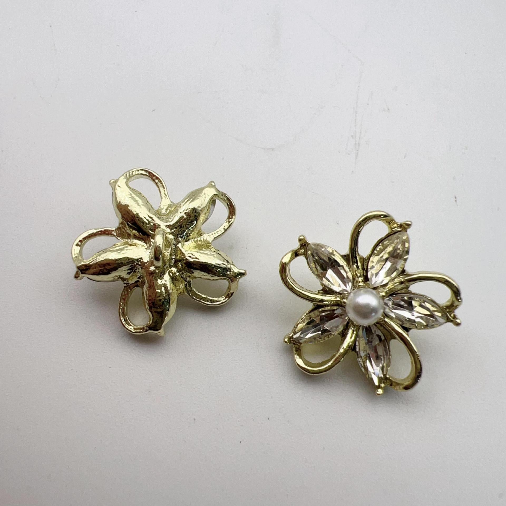 Vintage Flower Hollowed Pearl Metal Shank Buttons 50 Pack